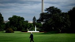 Image: President Donald Trump walks to Marine One on the South Lawn of the 