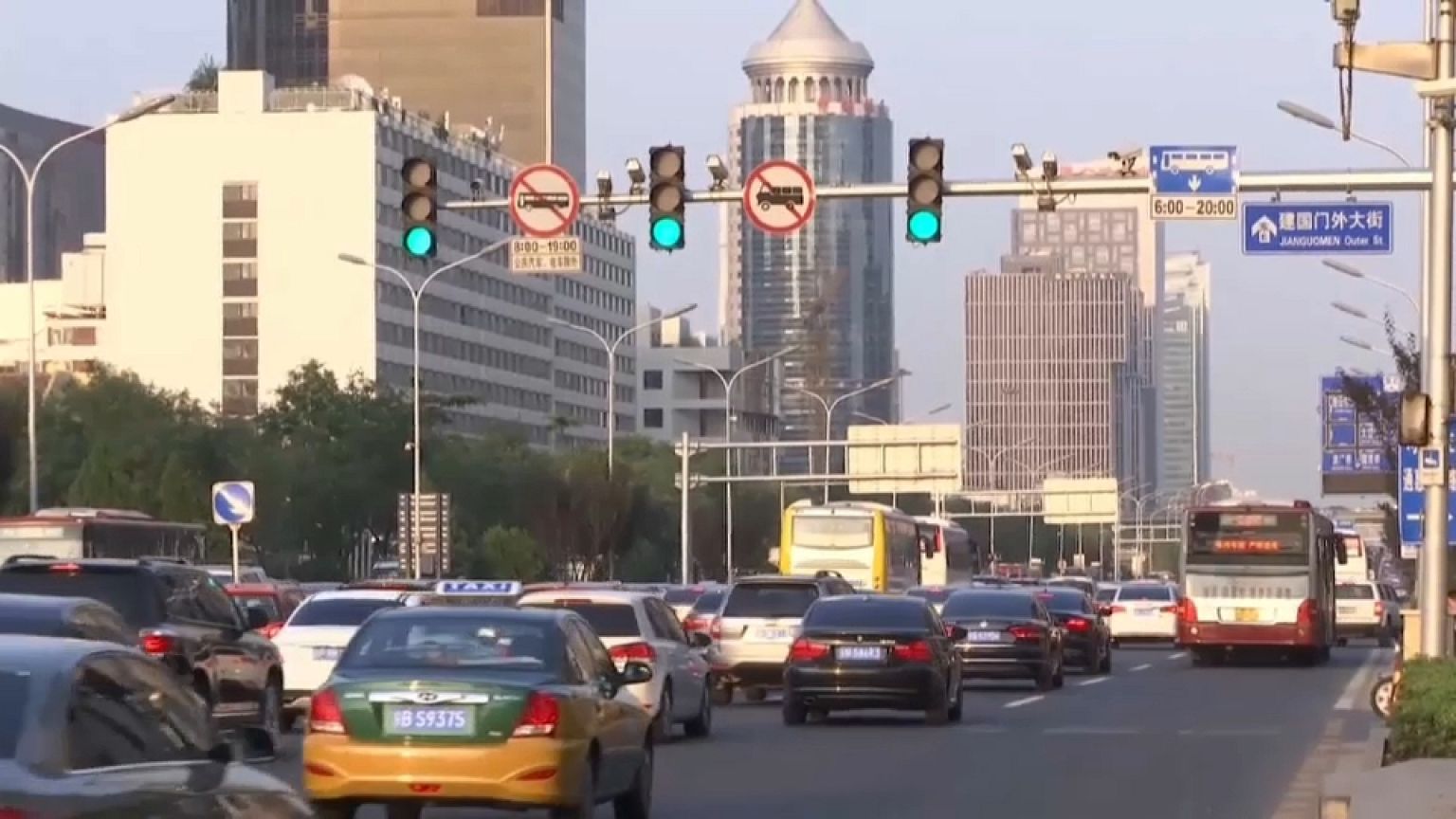 La Cina contro le auto inquinanti