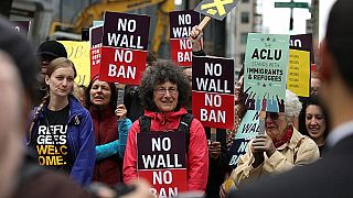 دستور موقت دیوان عالی آمریکا به نفع فرمان ضد مهاجرتی ترامپ
