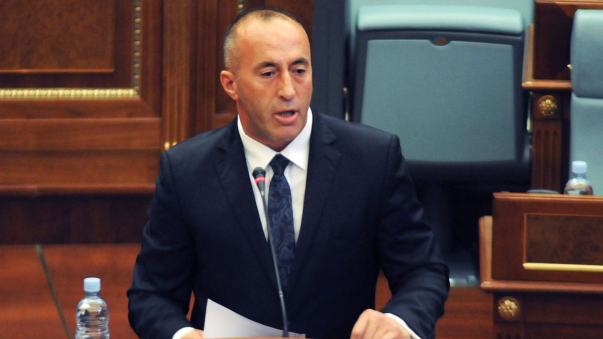 Ramush Haradinaj toma posse no Kosovo