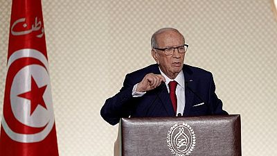 Le président tunisien Essebsi accentue sa mainmise sur le gouvernement