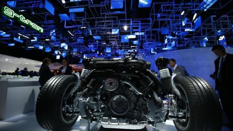 Carros elétricos brilham no salão de Frankfurt