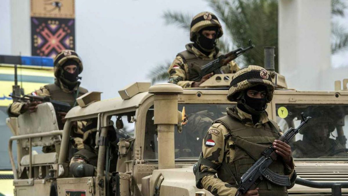 الجيش المصري: مقتل جنديين وخمسة متشددين في اشتباك بسيناء