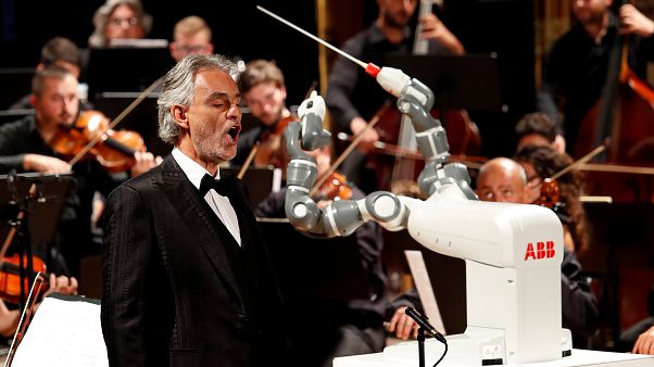Yumi, il robot direttore d'orchestra Yumi, il robot direttore d'orchestra