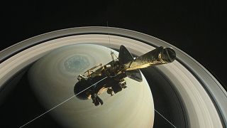 Cassini plonge vers Saturne