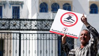 البرلمان التونسي يصادق على قانون المصالحة فهل سيعود بن علي من منفاه؟