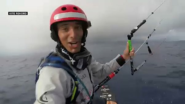 Kite-szörfing rekord: Portugália - Azori-szigetek 10 nap alatt Kite-szörfing rekord: Portugália - Azori-szigetek 10 nap alatt