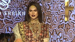 Mariées à l'honneur à la fashion week-end de Karachi