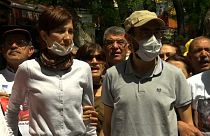 Julgamento de professores em greve de foma termina em violência