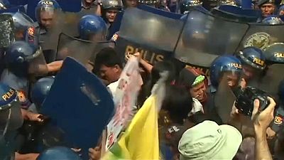 Choques en Manila en una manifestación contra Duterte y Trump