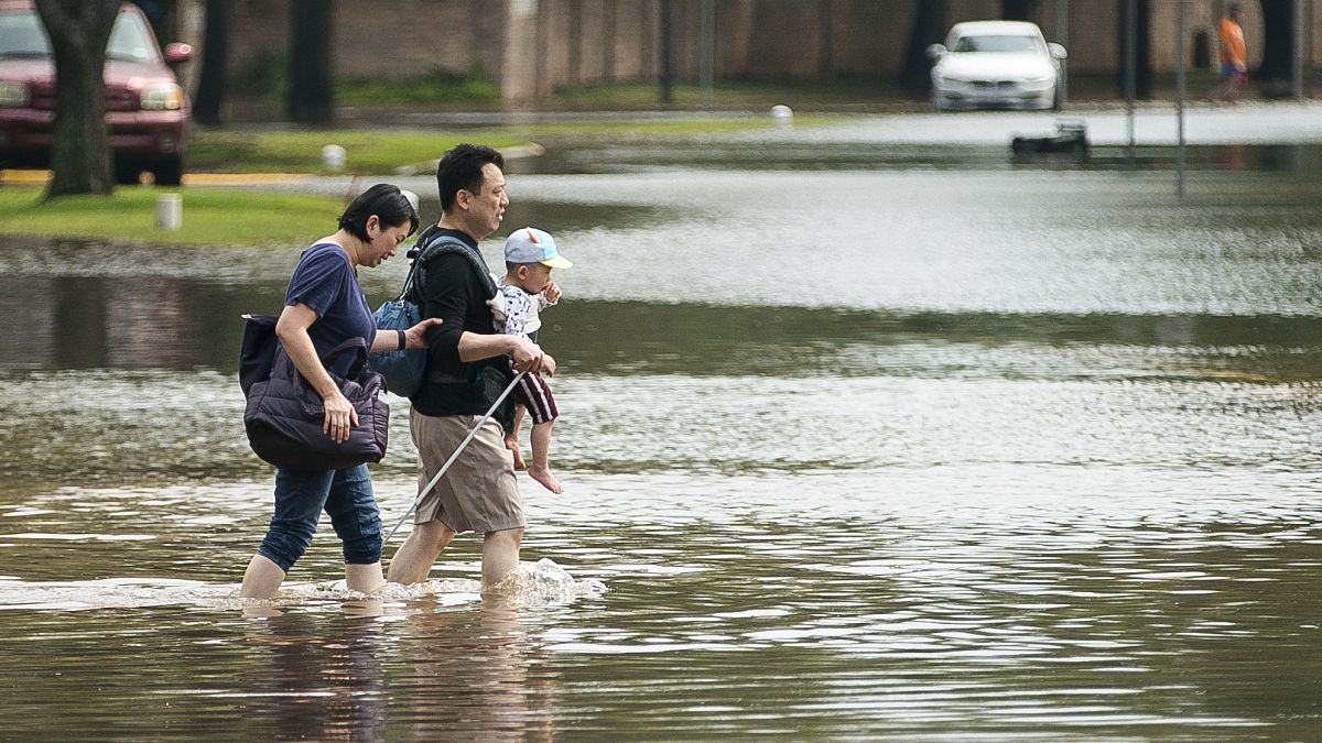 Dems, Republicans team up to try to pry loose billions in flood protection funds