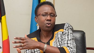 Ouganda : la ministre de la Santé épingle des infirmiers corrompus