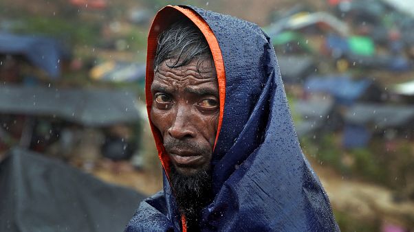 Cerca de 412 mil rohingyas já fugiram para o Bangladesh Cerca de 412 mil rohingyas já fugiram para o Bangladesh