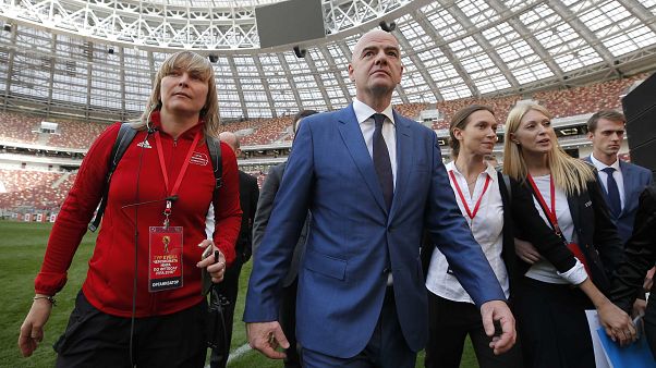 FIFA-Boss Gianni Infantino (47) zu nah an Russland? FIFA-Boss Gianni Infantino (47) zu nah an Russland?
