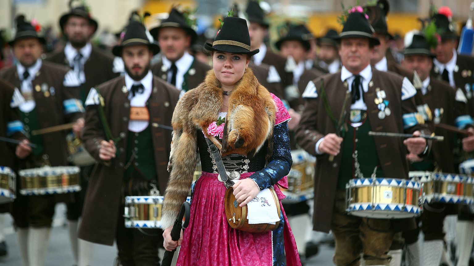 La sfilata d'apertura della Oktoberfest a Monaco di Baviera