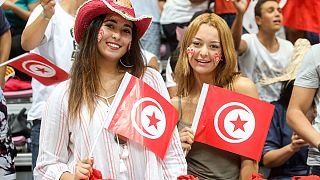 Tunuslu kadınlar artık Müslüman olmayan erkeklerle evlenebilecek