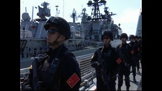 Frota naval chinesa chega a porto russo