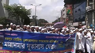 الآلاف من المسلمين في بنغلاديش يطالبون بوقف ابادة الروهينغا