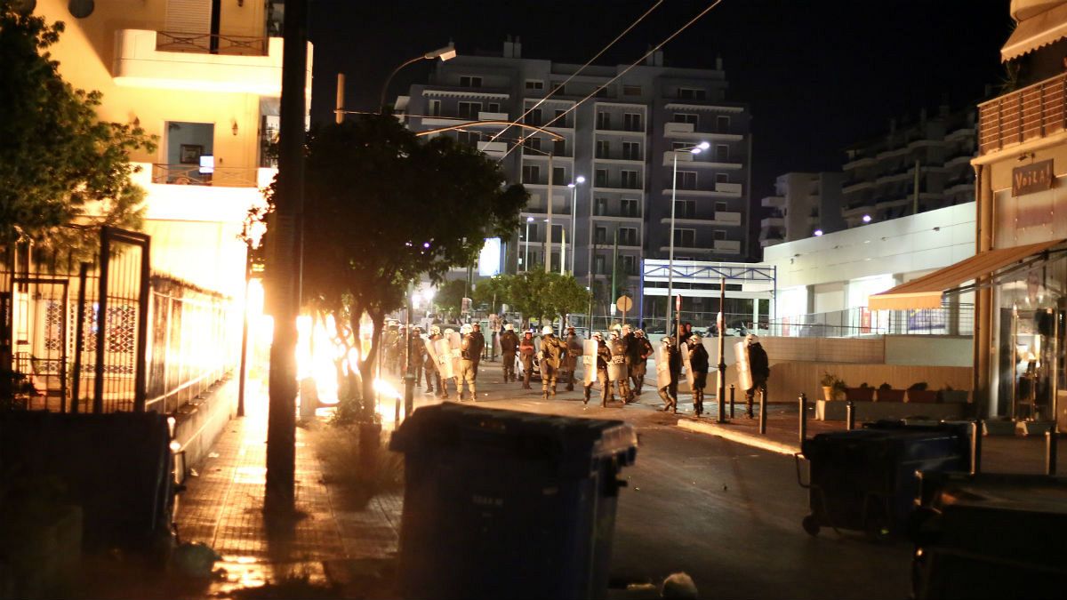 Az Arany Hajnal ellen tüntettek Pireusznál