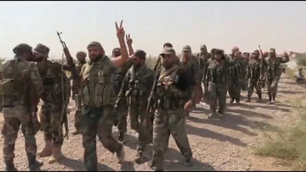 محاصره داعش در دیرالزور تنگتر شد محاصره داعش در دیرالزور تنگتر شد