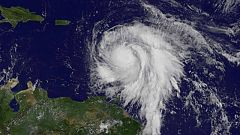 "Maria" fegt über Guadeloupe hinweg - Kurs Puerto Rico