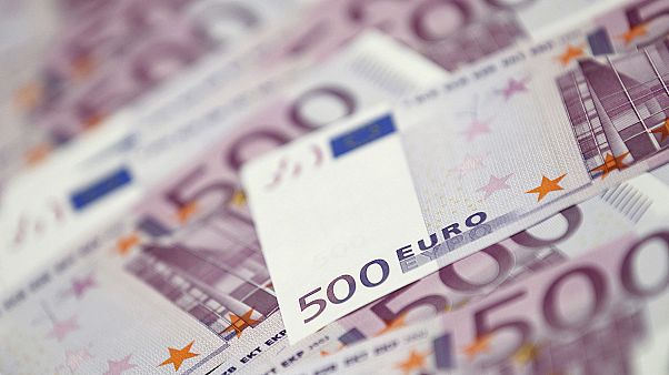 Χαρτονομίσματα μπλοκάρουν τουαλέτες στη Γενεύη Χαρτονομίσματα μπλοκάρουν τουαλέτες στη Γενεύη