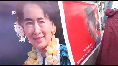 Aung San Suu Kyi addresses Rohingya crisis in Myanmar, saying she does not fear global 'scrutiny'
