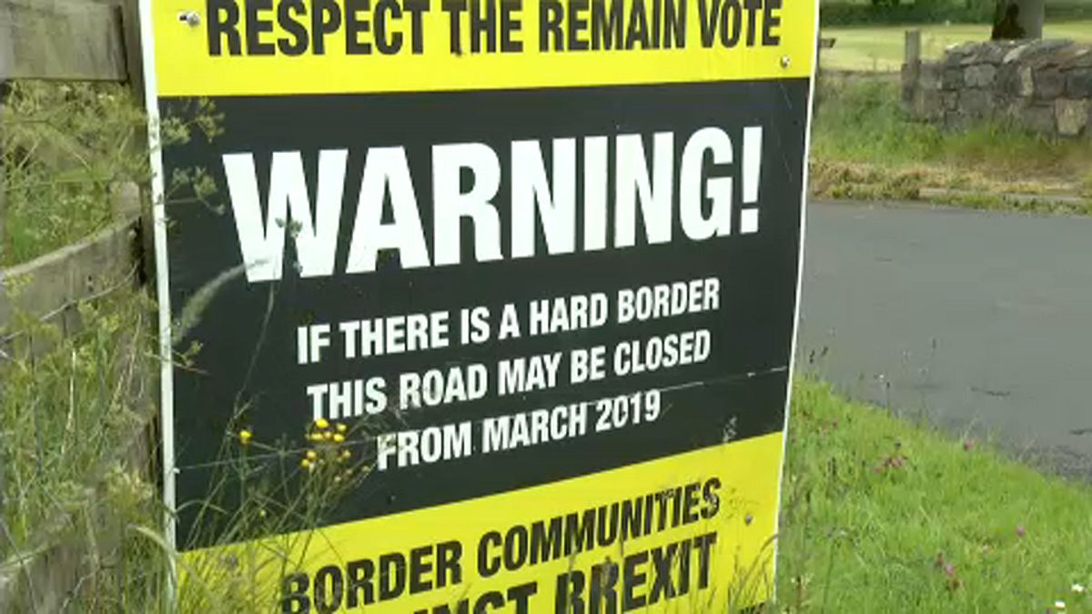 Brexit: UK under pressure over Irish border
