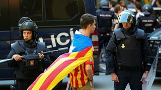 İspanya polisi Katalan hükümet binasını bastı