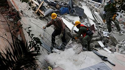 México mobiliza 8 mil soldados para zonas abaladas por sismo
