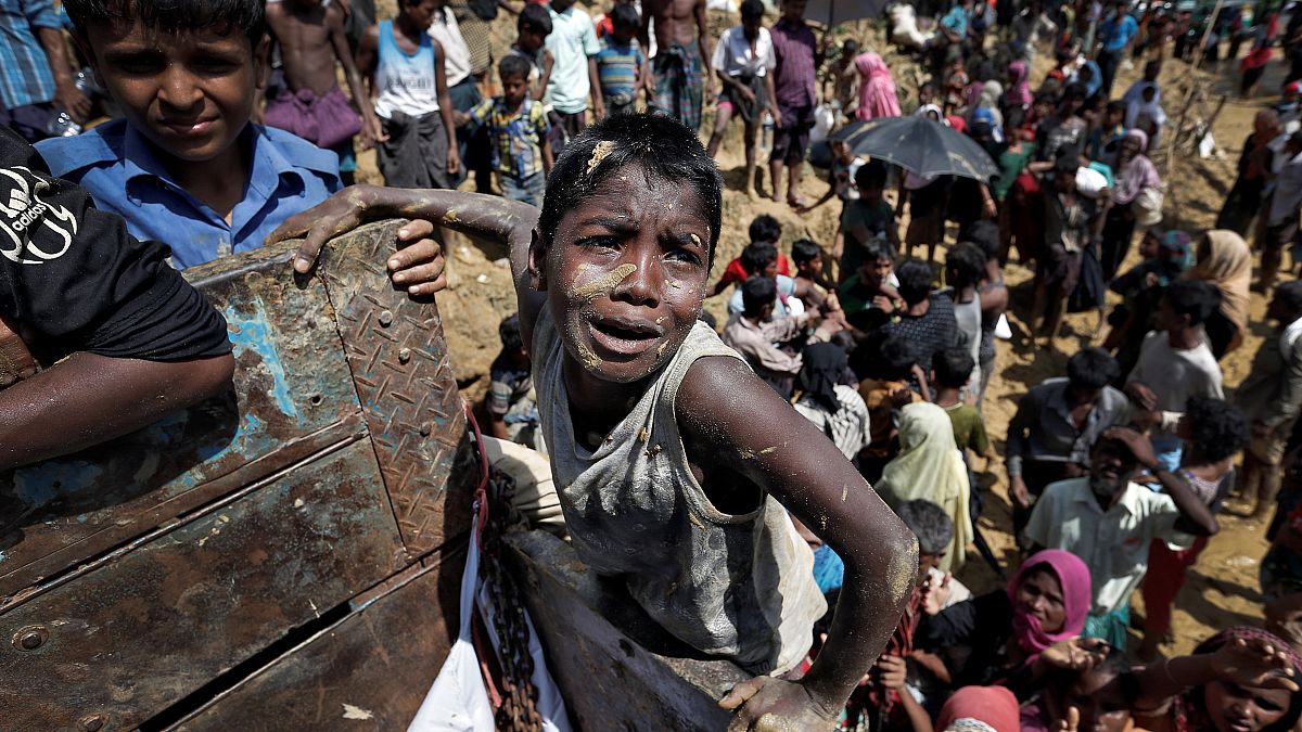 Bangladesh calls for "safe zones" for fleeing Rohingya Muslims