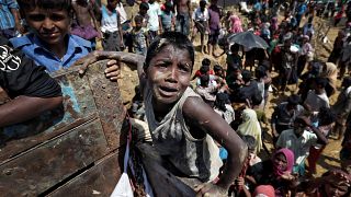 Bangladesh calls for "safe zones" for fleeing Rohingya Muslims