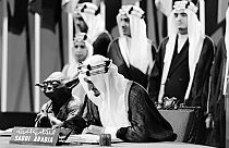 El rey Faisal junto a Yoda en un libro de texto saudí