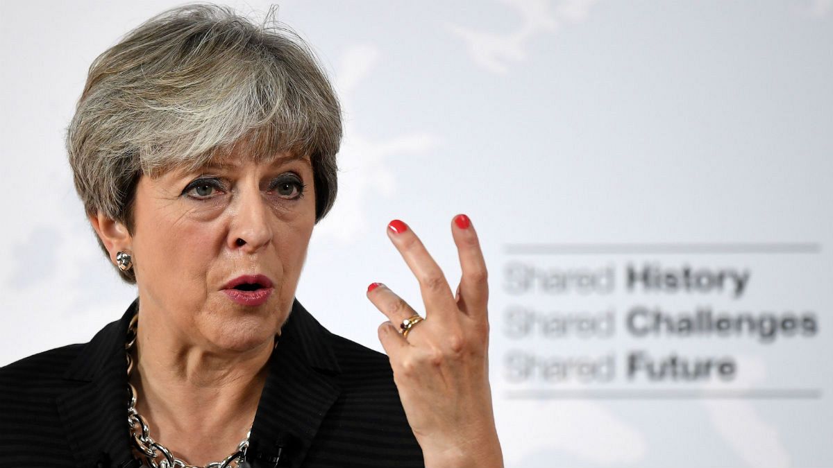 Theresa May propõe "período de transição" de dois anos após o Brexit
