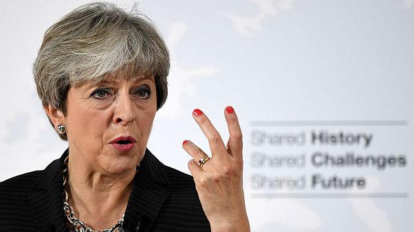 Μεταβατική περίοδο δύο ετών μετά το Brexit ζητεί η Μέι από την ΕΕ Μεταβατική περίοδο δύο ετών μετά το Brexit ζητεί η Μέι από την ΕΕ