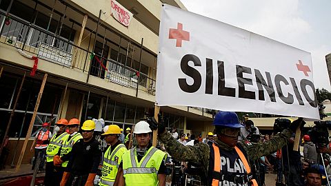 Las operaciones de rescate no cesan en Ciudad de México