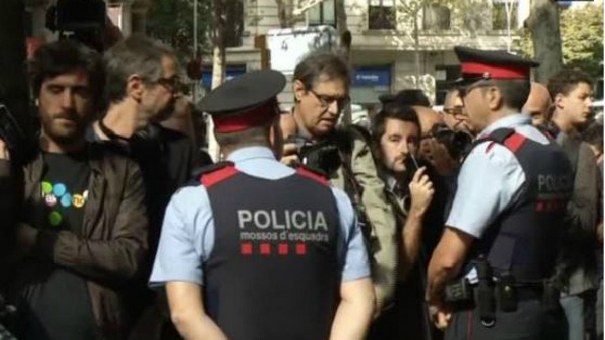 اعزام پلیس از مادرید با هدف مهار همه پرسی کاتالونیا