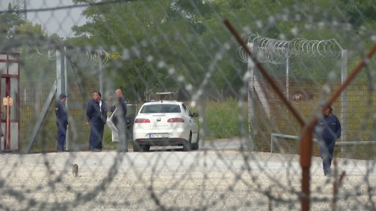 En Hongrie, des "zones de transit" aux airs de prison