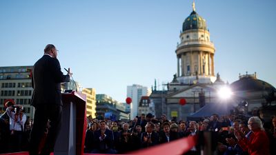 Martin Schulz reaches out to undecided voters in massive Berlin rally