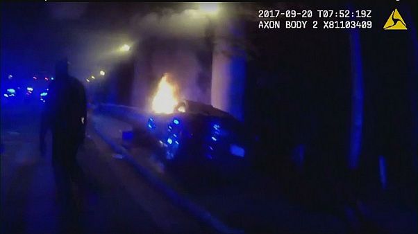 Спасение из горящего автомобиля Спасение из горящего автомобиля