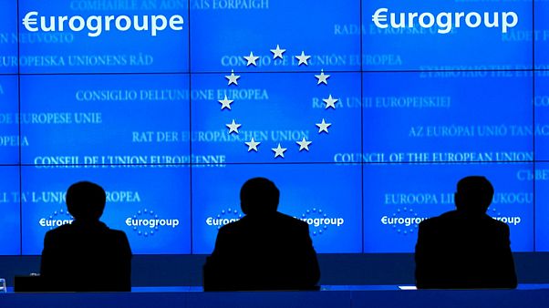 Eurogrupo pensa que economia grega está melhor, mas precisa de mais reformas Eurogrupo pensa que economia grega está melhor, mas precisa de mais reformas