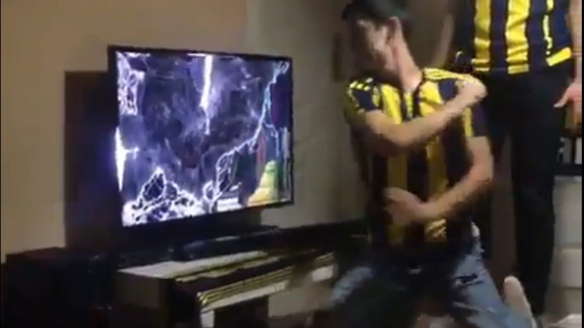 Fenerbahçeli taraftarın derbi öfkesi