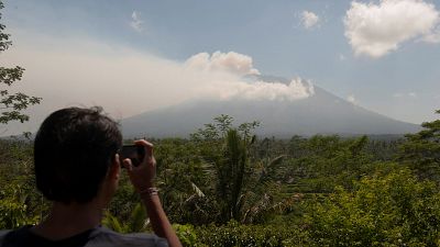 Bali'de yanardağ paniği