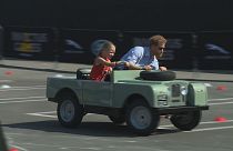 В детском Land Rover'e с принцем Гарри