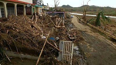 Puerto Rico se desespera tras el paso destructor del huracán María