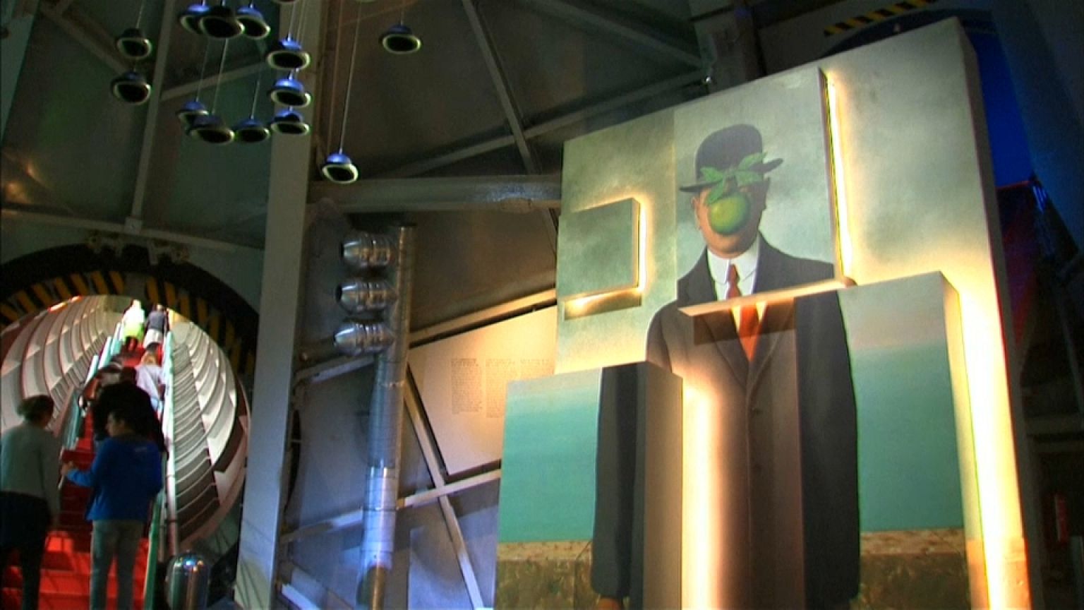 Cita con Magritte en el Atomium
