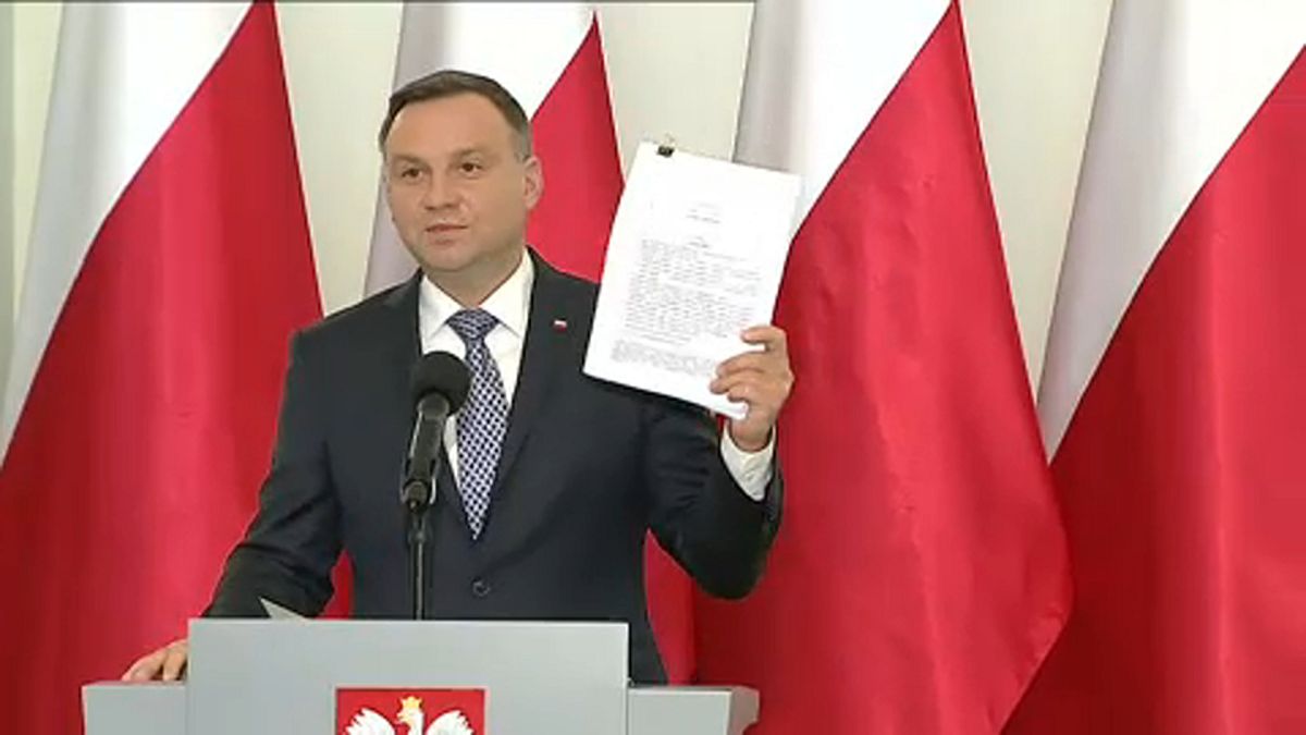 Új igazságügyi törvénytervezetet mutatott be a lengyel elnök