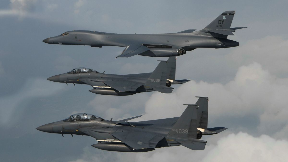 Kuzey Kore: Sınırımızda uçan ABD uçaklarını vururuz