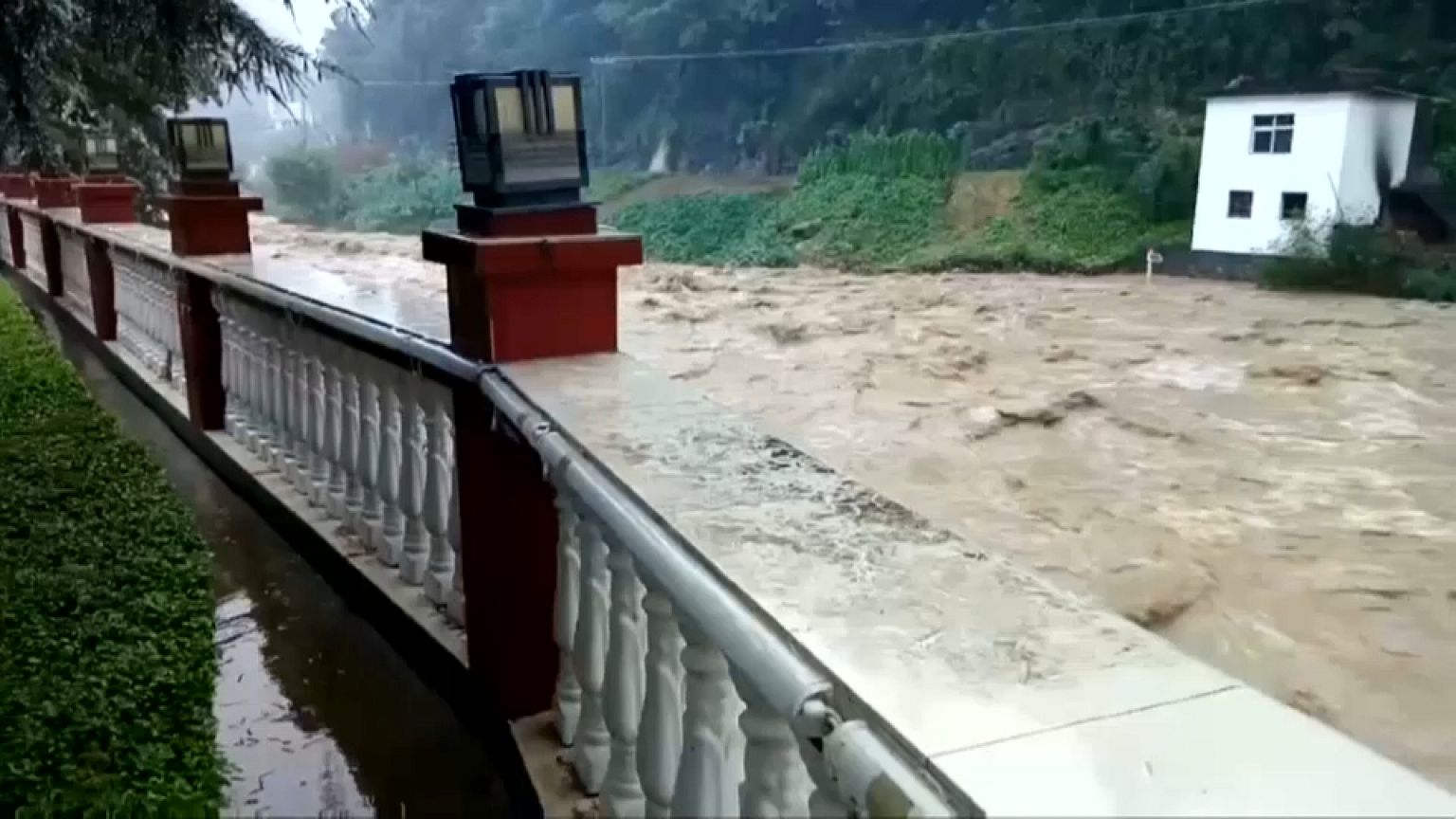 Ankang-City in China: Schwere Überflutungen