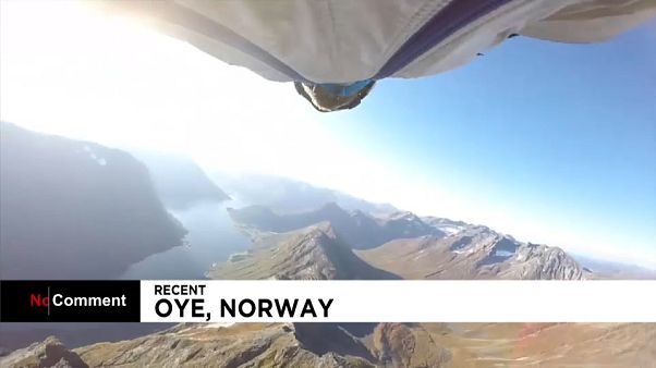Yarasa kanatlarla Norveç fiyortları arasında Yarasa kanatlarla Norveç fiyortları arasında